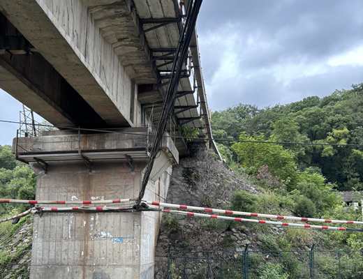 土石方开挖涉铁爆破振动监测_公路交通