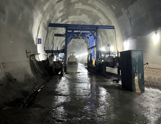 麻彝高速罗家坪隧道_公路交通